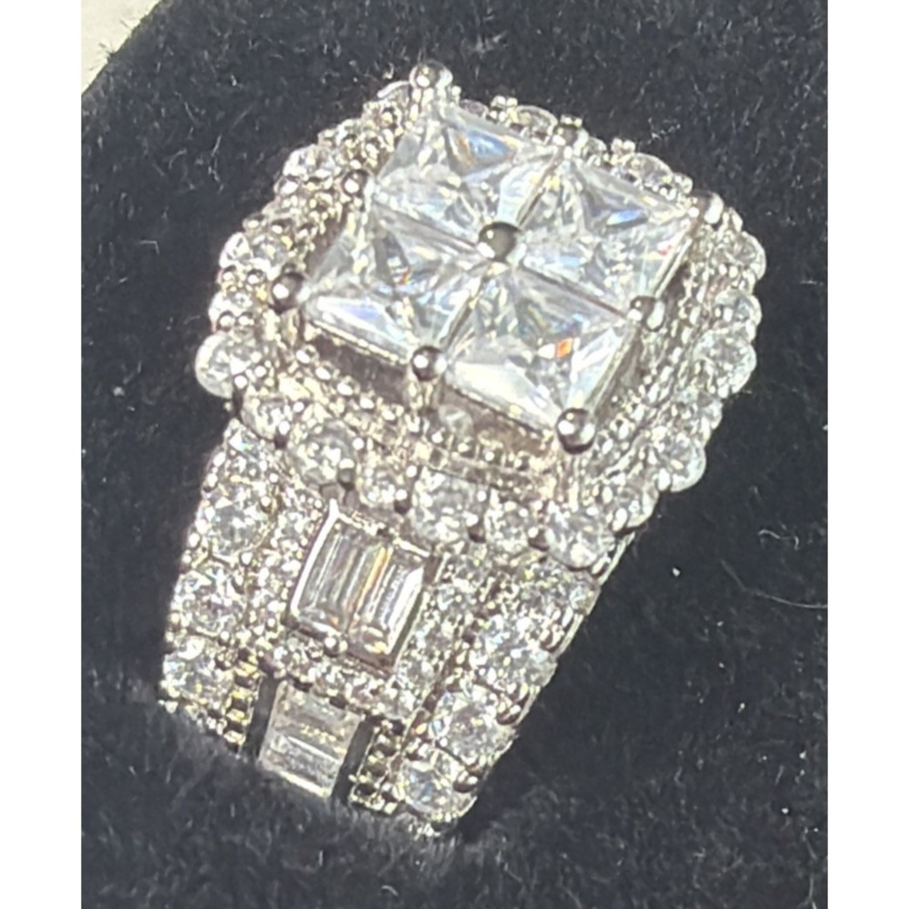 Size 8- 81/2 Not Real Wedding Set ….good Quality